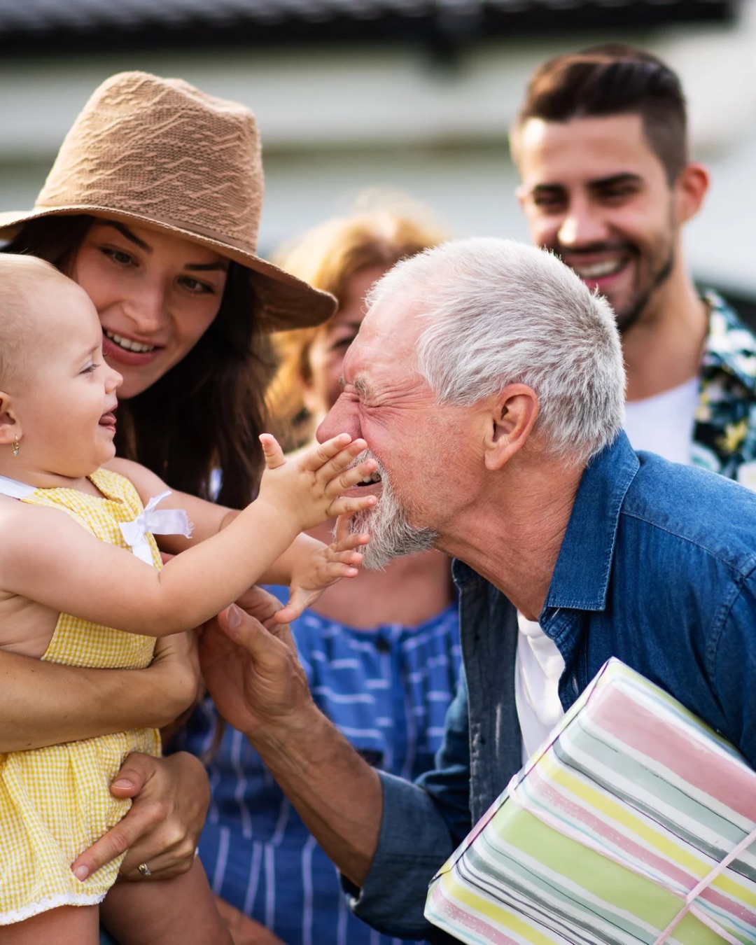 5 Signs It's Time to Help Your Parent Downsize